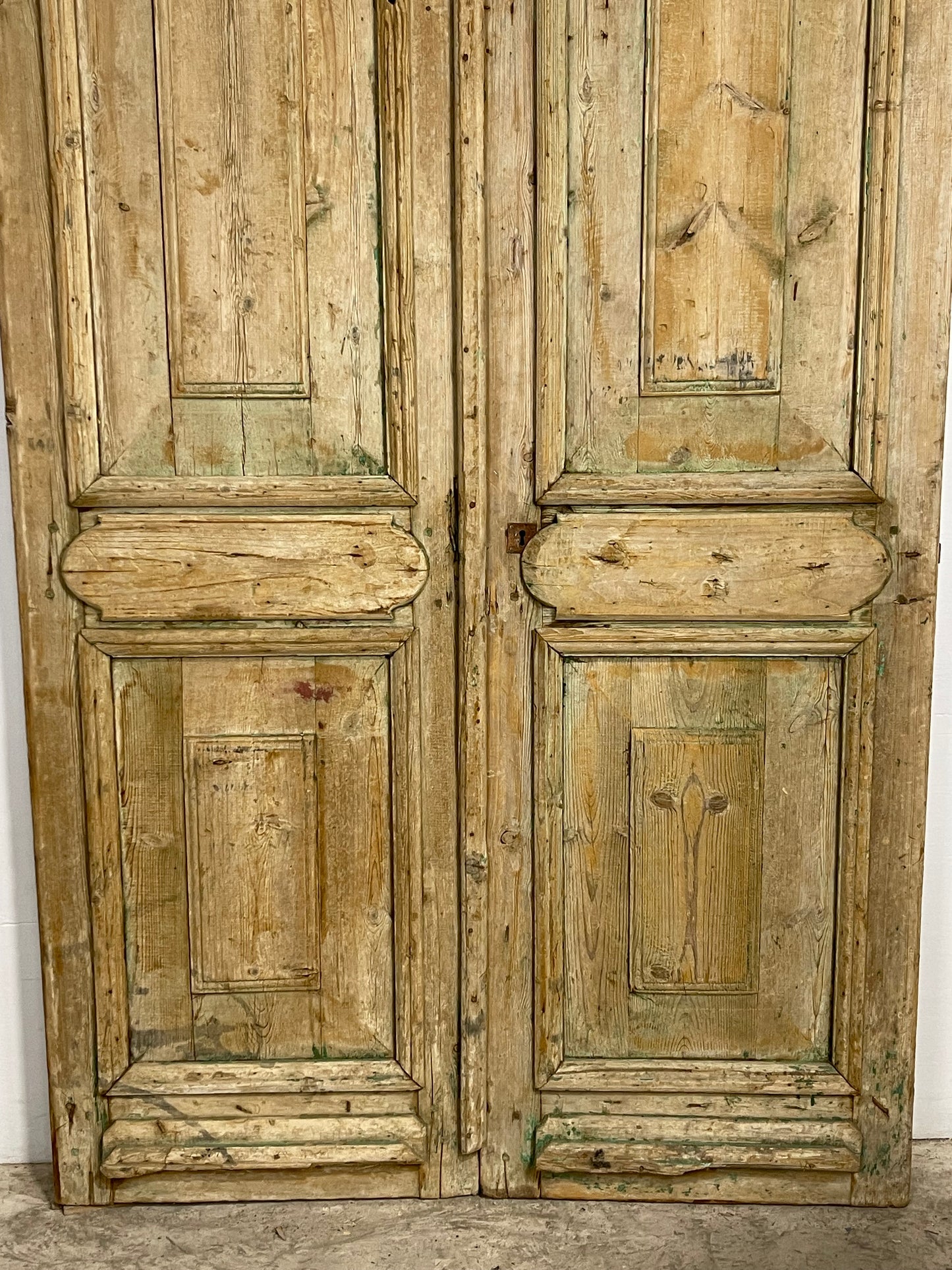 Antique  French Panel Doors with Carving  (91 x 52.5) M015