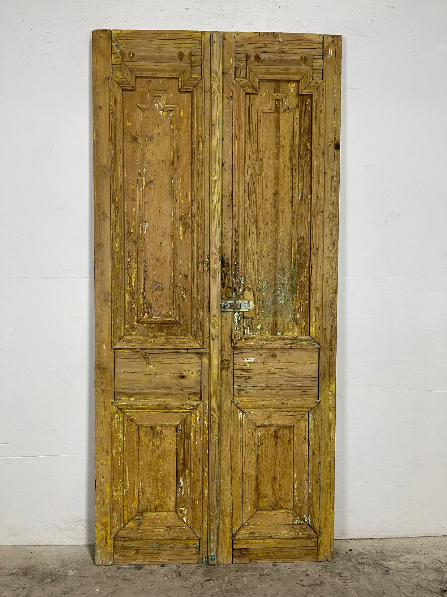 Antique  French Panel Doors with Carving  (87.5 x 40.5) M025