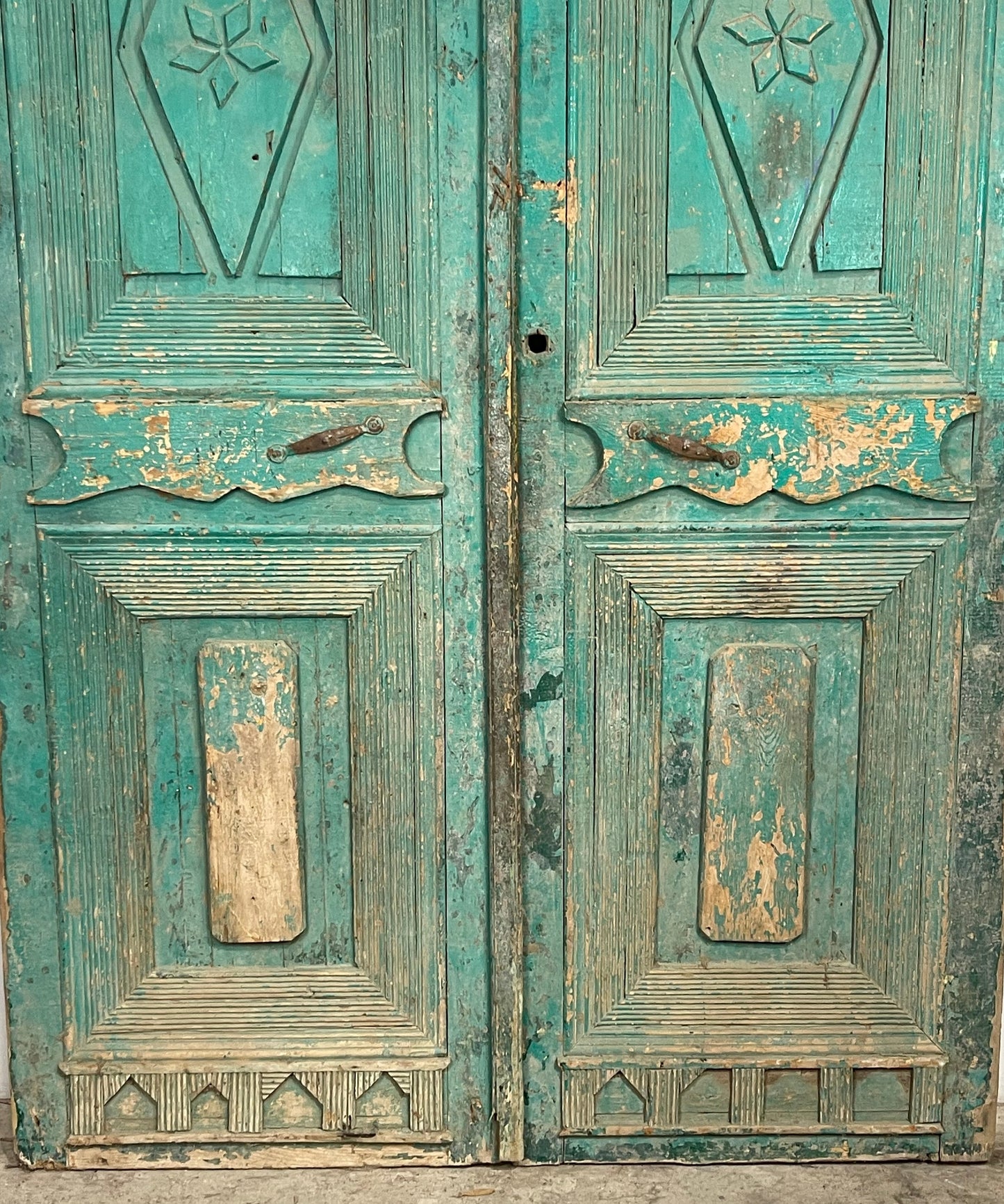 Antique  French Panel Doors with Carving  (94.25 x 58.75) M037