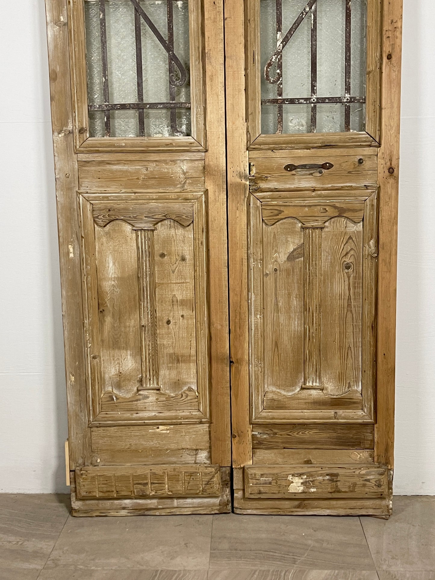 Antique French panel doors with Metal (83.5 x 39.5) O23