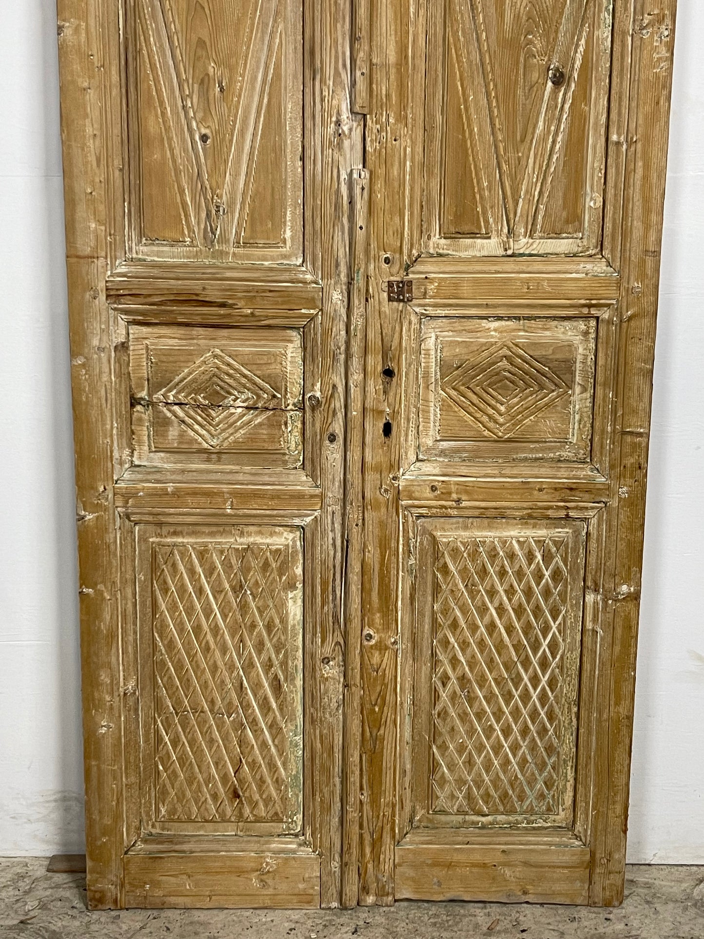 Antique  French Panel Doors with Carving  (87 x 48) M008