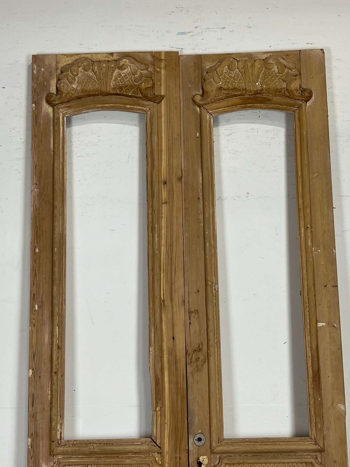 Antique  French Panel Doors with Carving  (102 x 45.5) M053