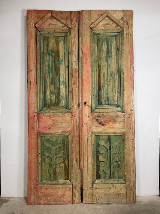 Antique  French Panel Doors with Carving  (109.5 xn 60.75) M031