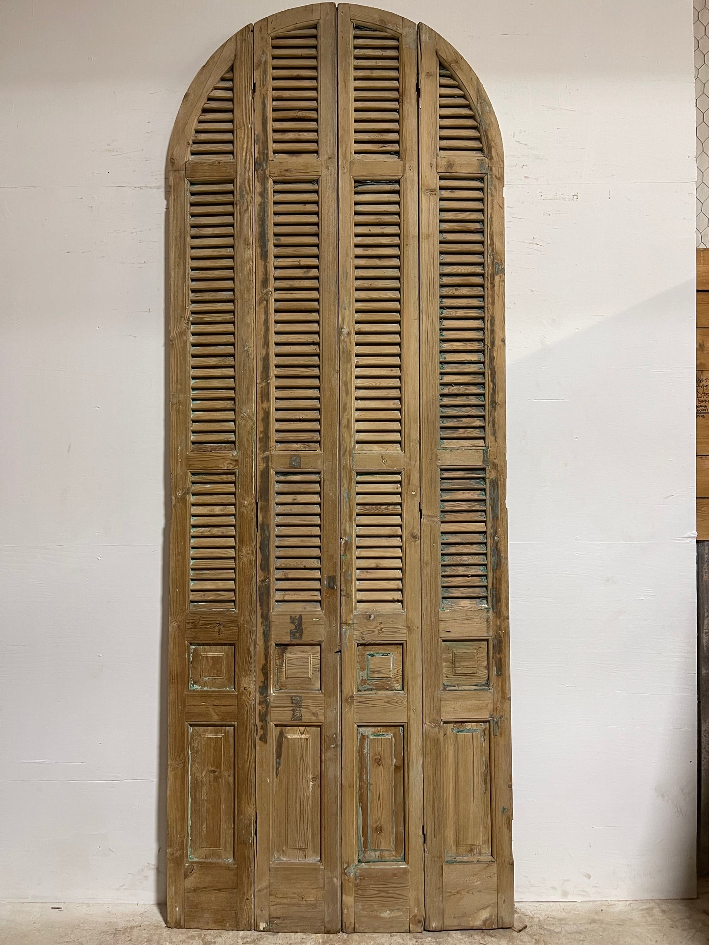 Antique French Shutters (119x43.75) J052A