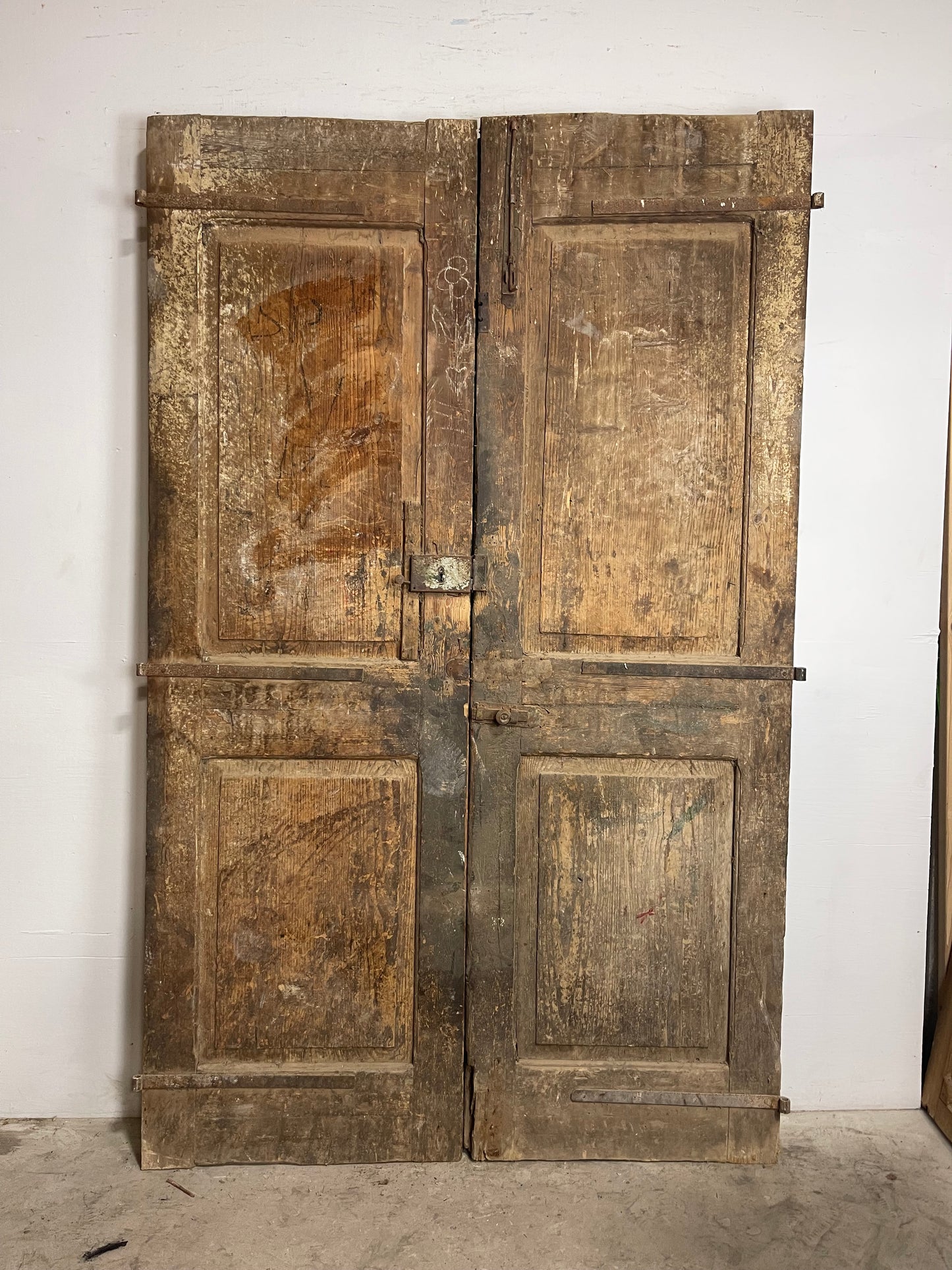 Antique  French Panel Doors with Carving  (95.5 x 59) M034