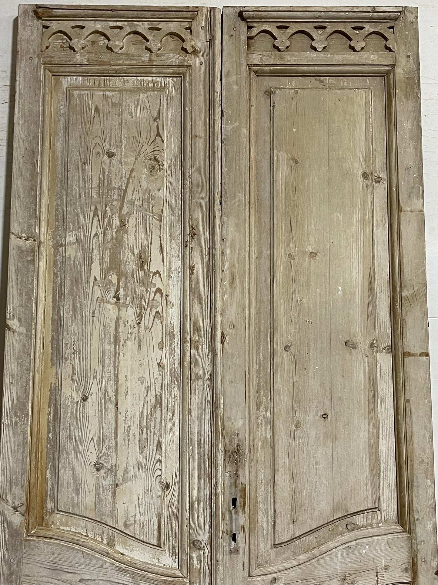 Antique  French Panel Door with Carving  (104.25x47.5) L007