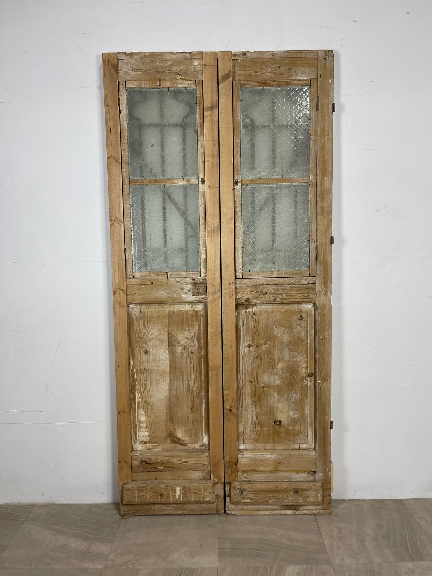 Antique French panel doors with Metal (83.5 x 39.5) O23