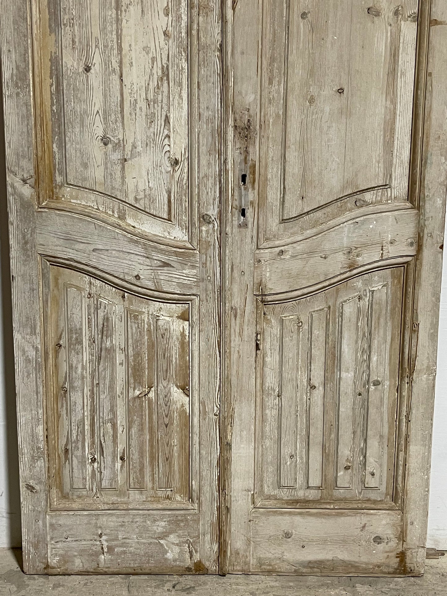 Antique  French Panel Door with Carving  (104.25x47.5) L007