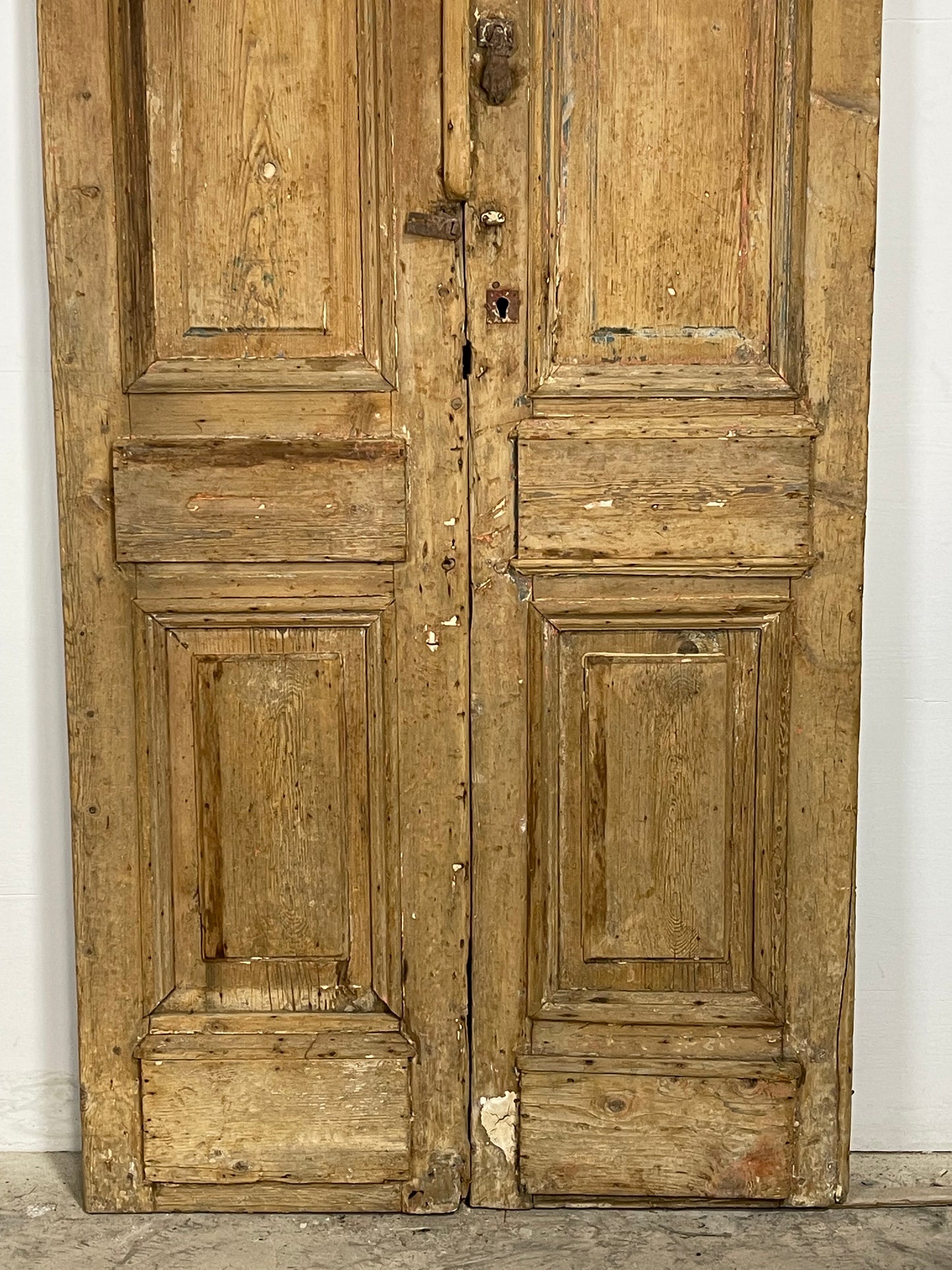 Antique  French Panel Doors with Carving  (100 x 44.75) M026