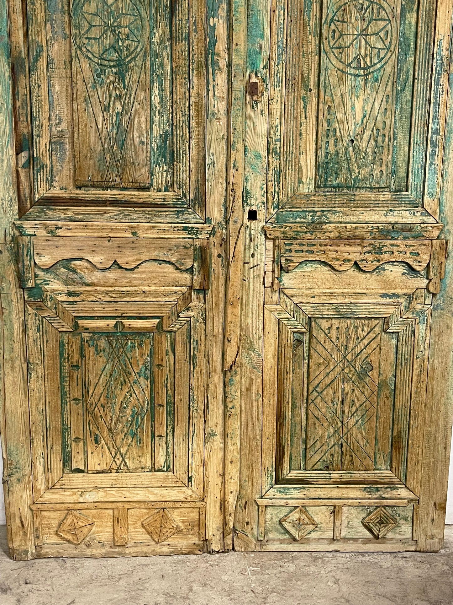 Antique  French Panel Doors with Carving  (93.25 x 56) M039