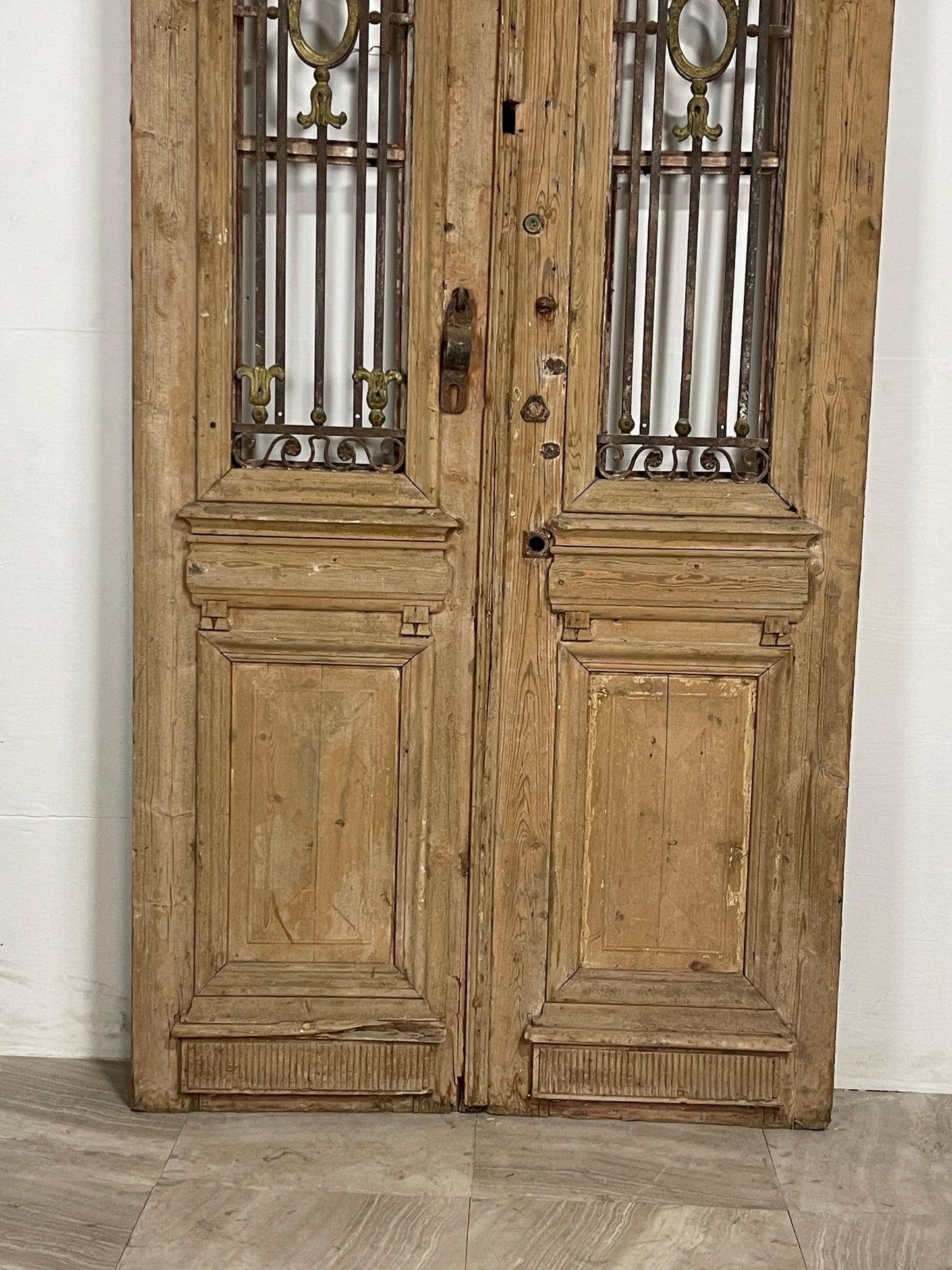 Antique French Panel Doors with Metal (100.5x45)    N024