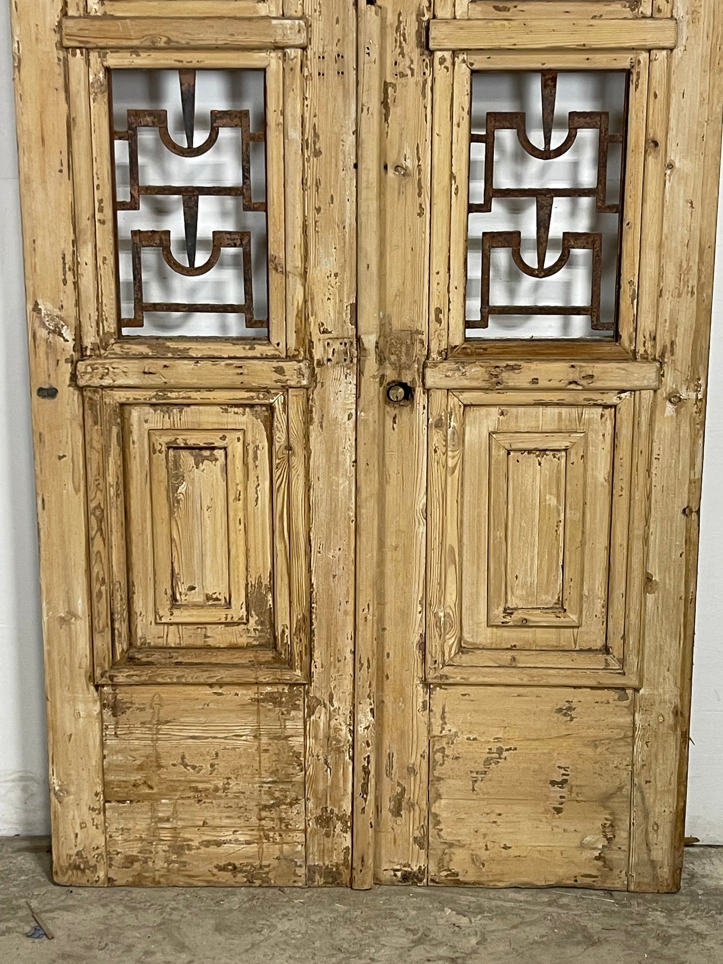 Antique French Panel Doors with Metal (103.5 x 44) M057