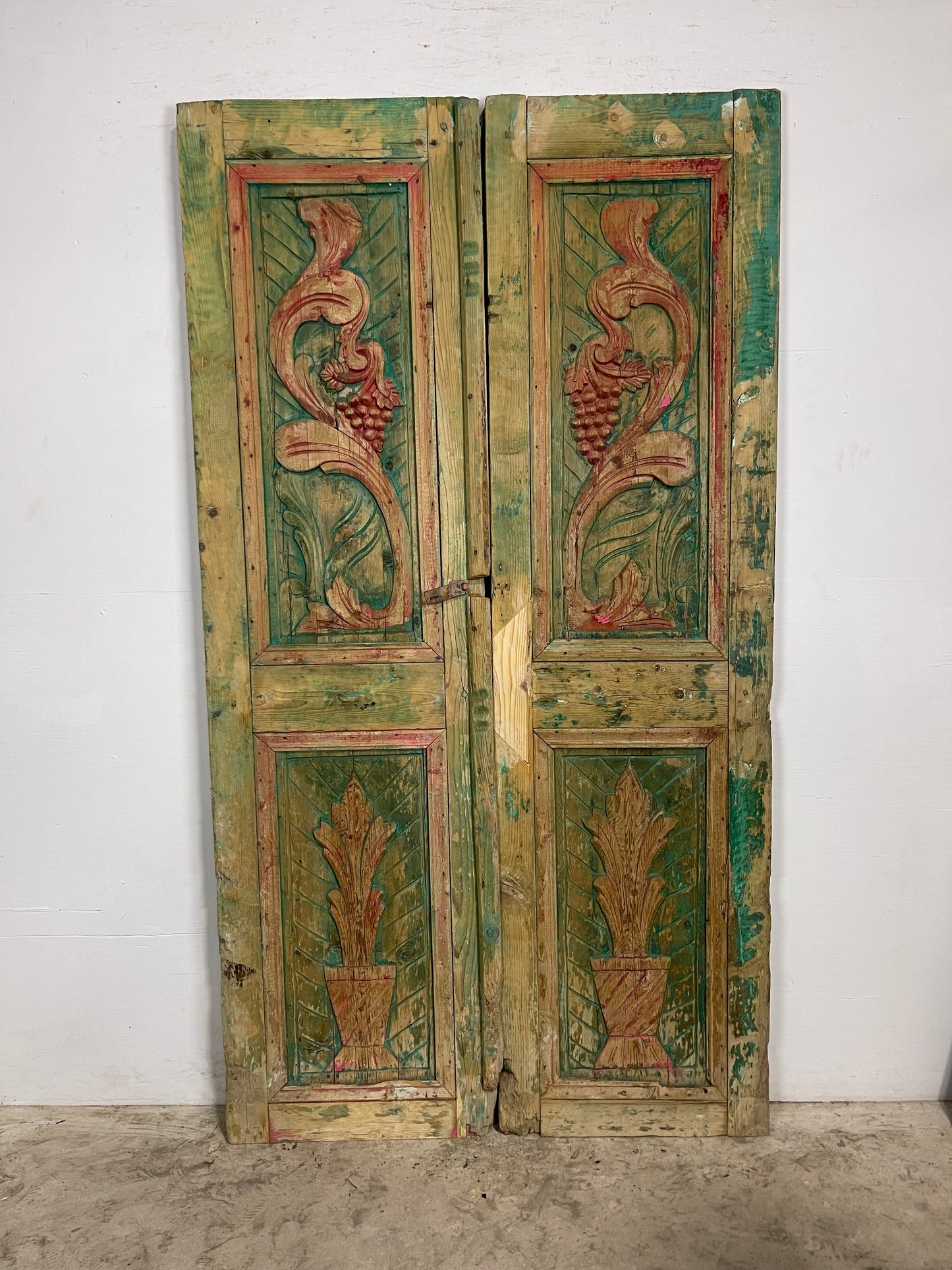 Antique  French Panel Doors with Carving  (87 x 48) M007