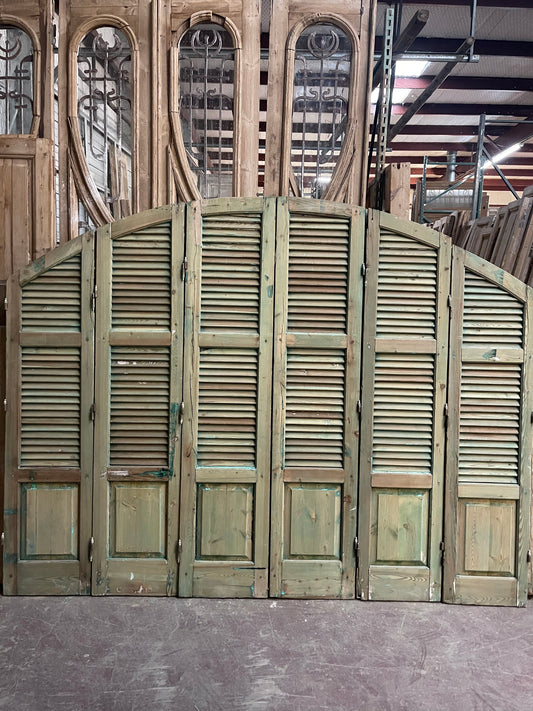 Antique French Arched Shutters (78.75x101.75) J055