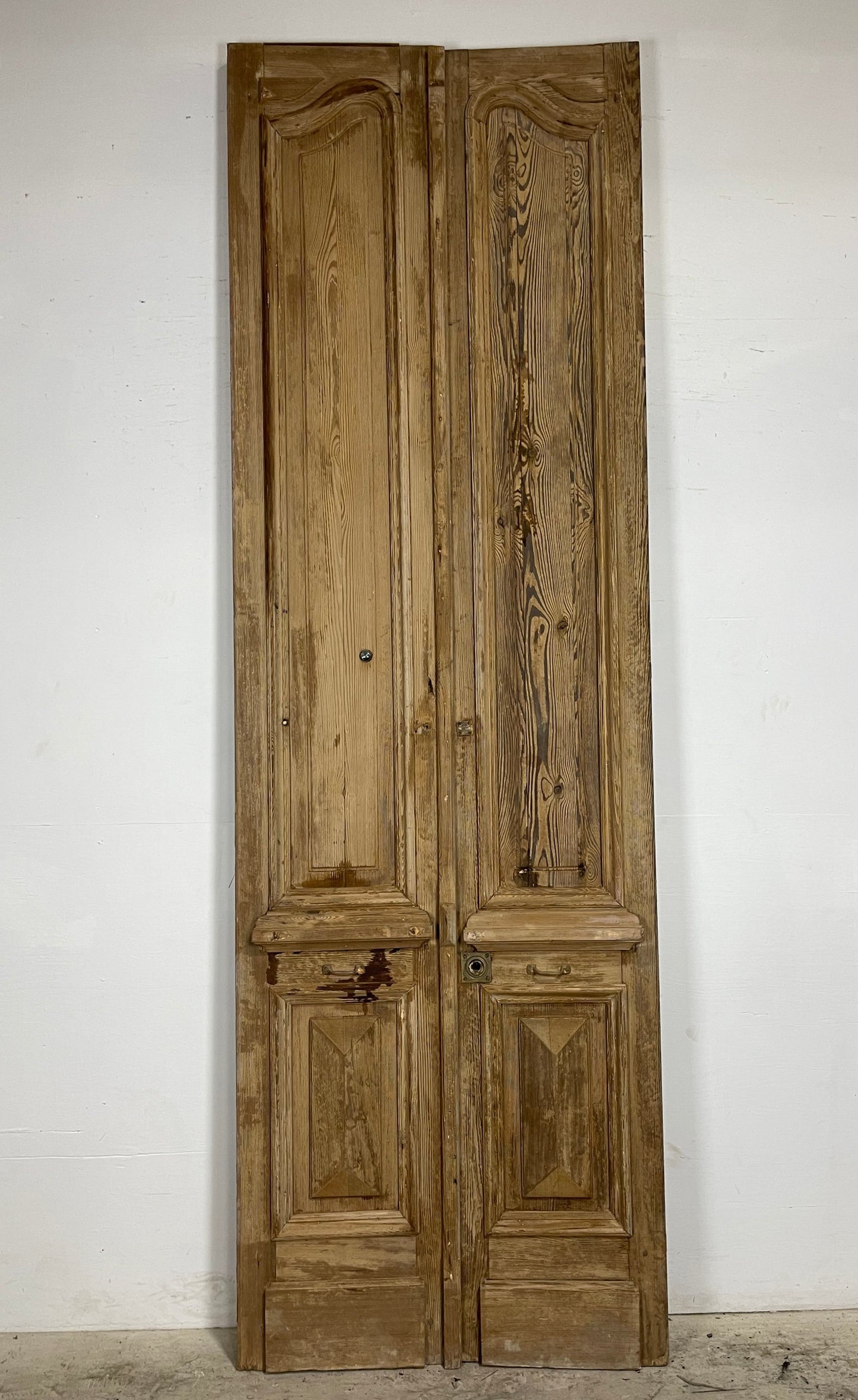 Antique  French Panel Doors with Carving  (120.5x 38.5) M023