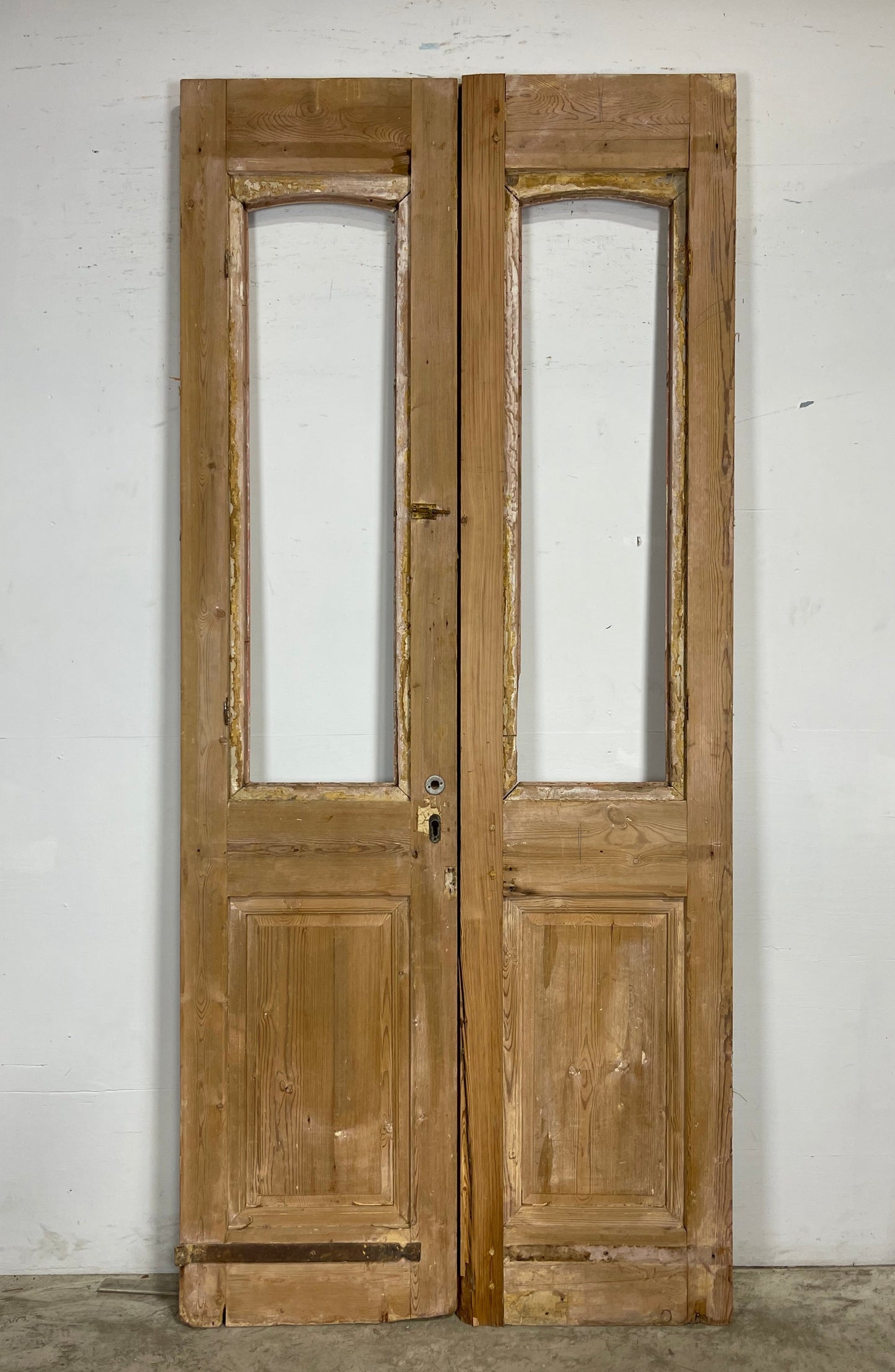 Antique  French Panel Doors with Carving  (102 x 45.5) M053