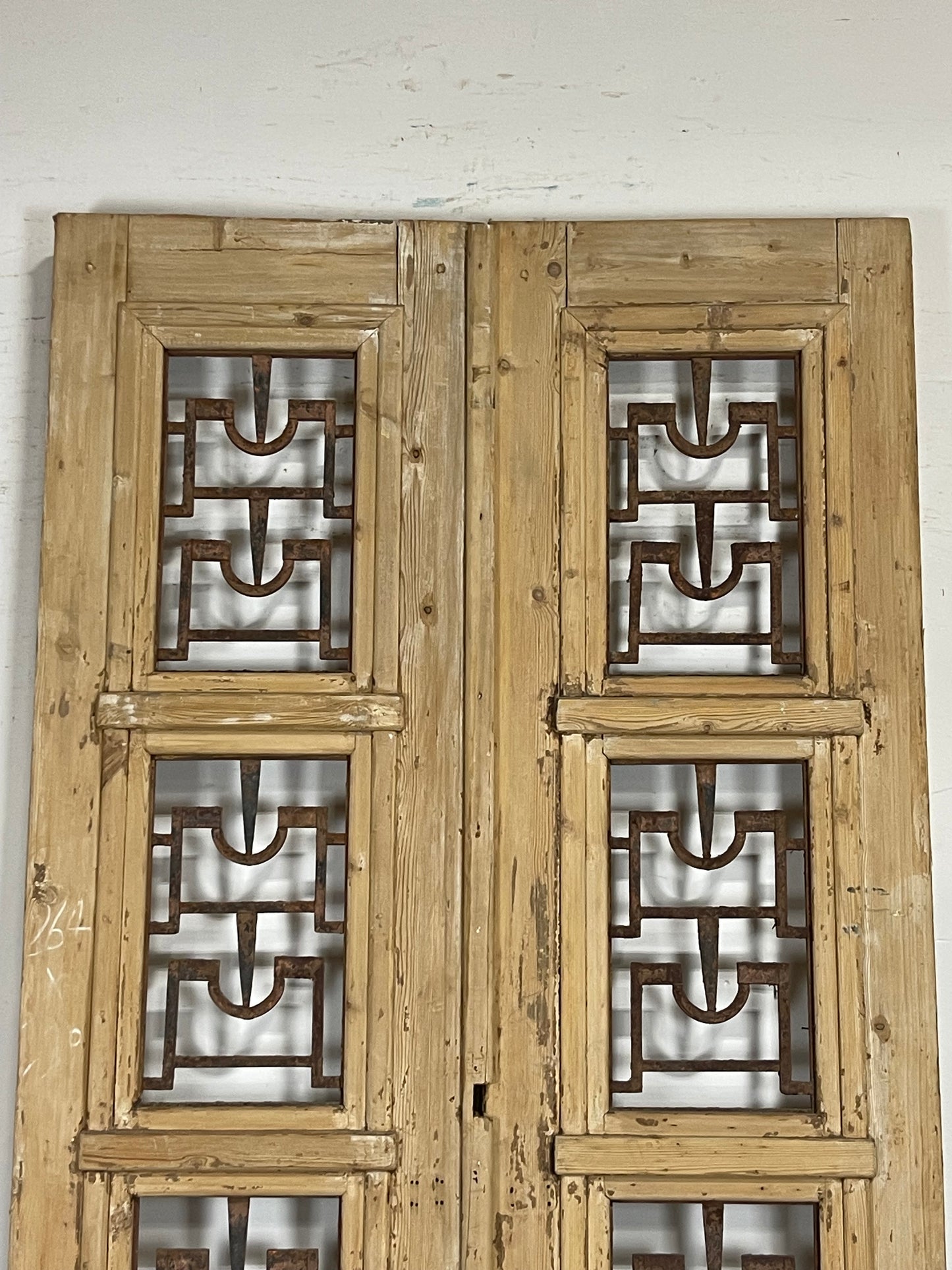 Antique French Panel Doors with Metal (103.5 x 44) M057