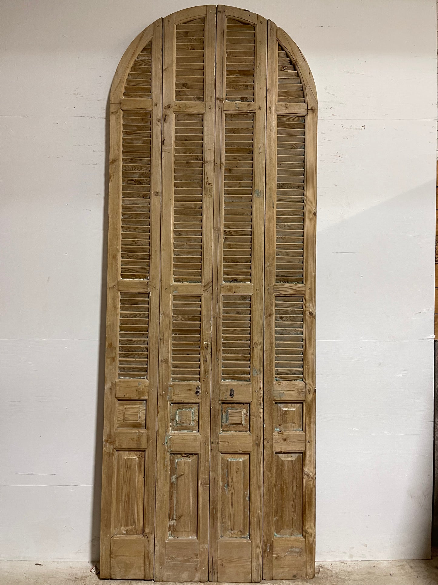 Antique French Shutters (119x43.75) J052A