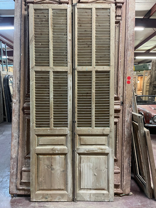 Antique French Shutters (107.25x46.25) J059