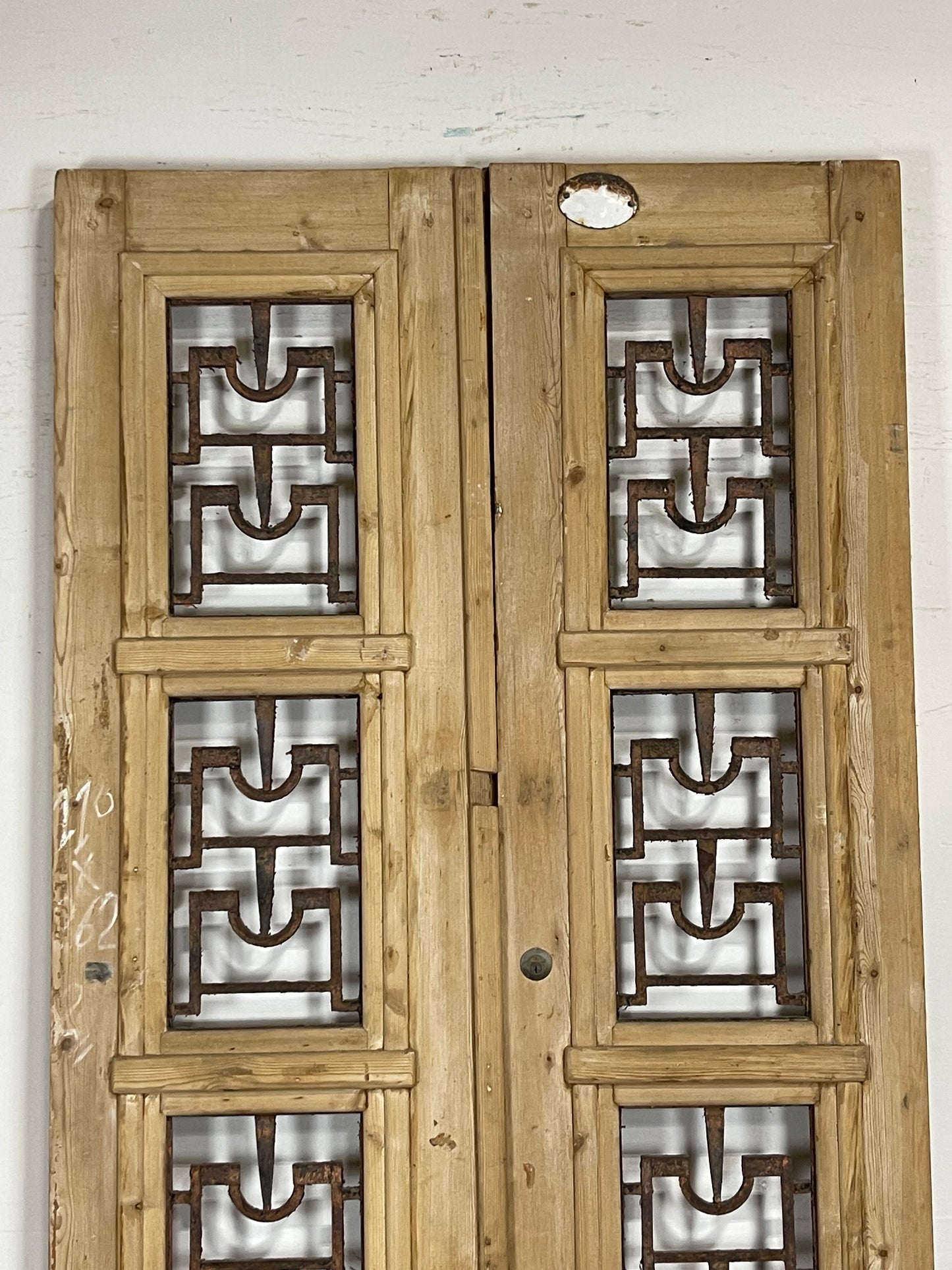 Antique French Panel Doors with Metal (103.5 x 44) M058