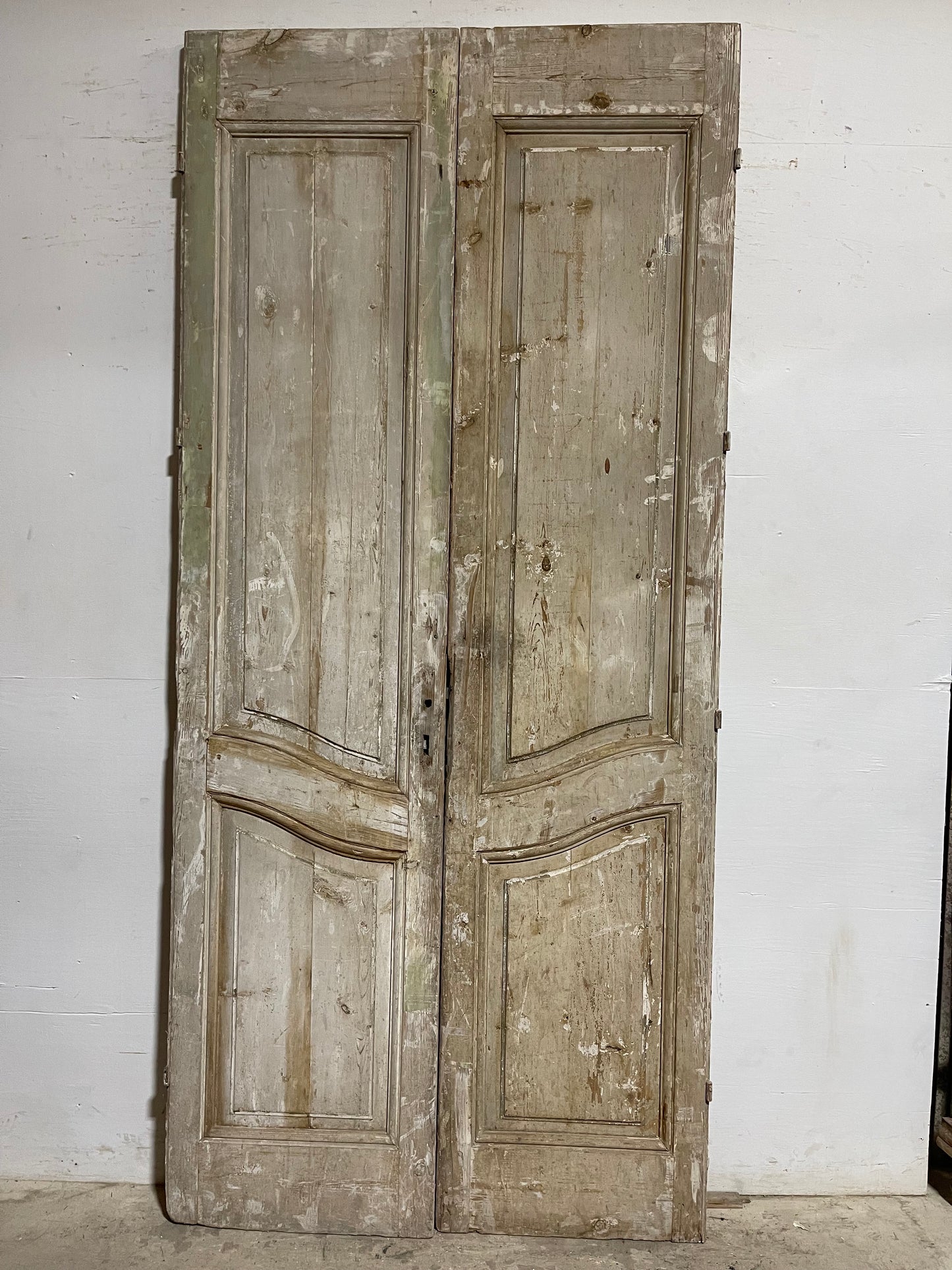 Antique  French Panel Door with Carving  (104.25x47.5) L006