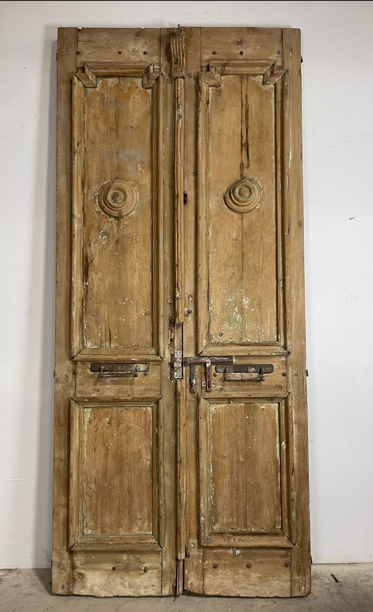 Antique  French Panel Doors with Carving  (113.5 x 50.5) M032