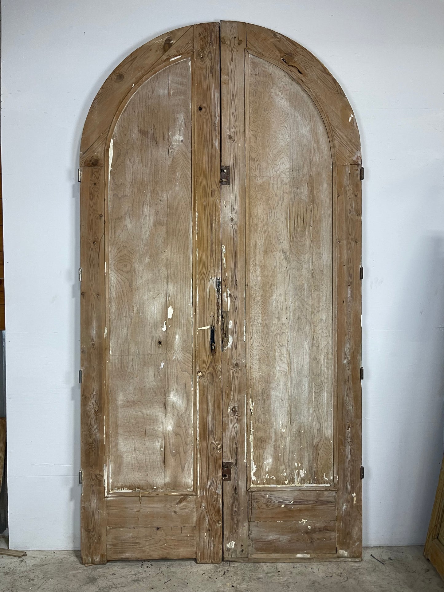 Antique  French Panel Doors with Carving  (113x59) M005