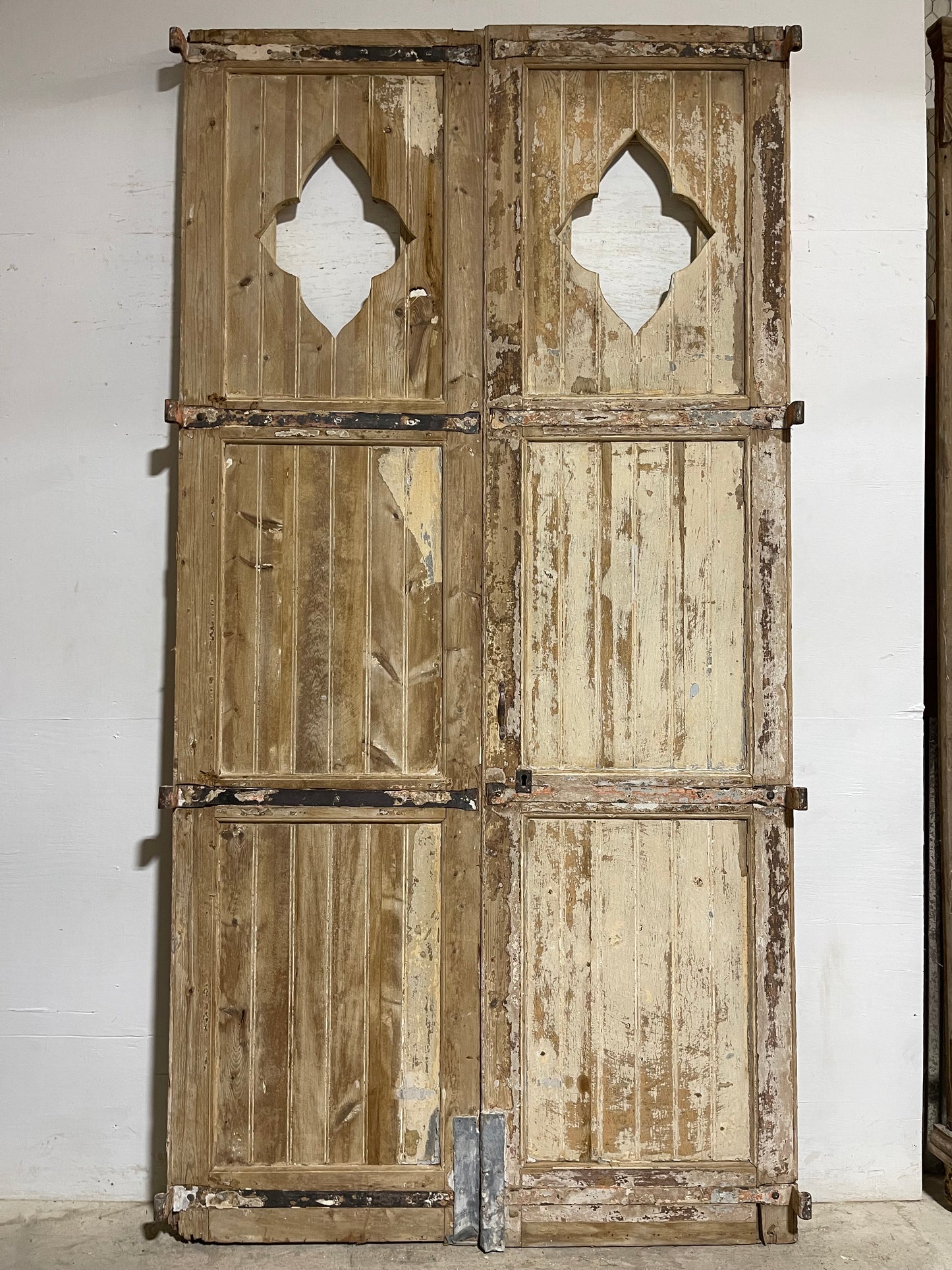 Antique  French Panel Door with Carving  (114.5x58.5) L009