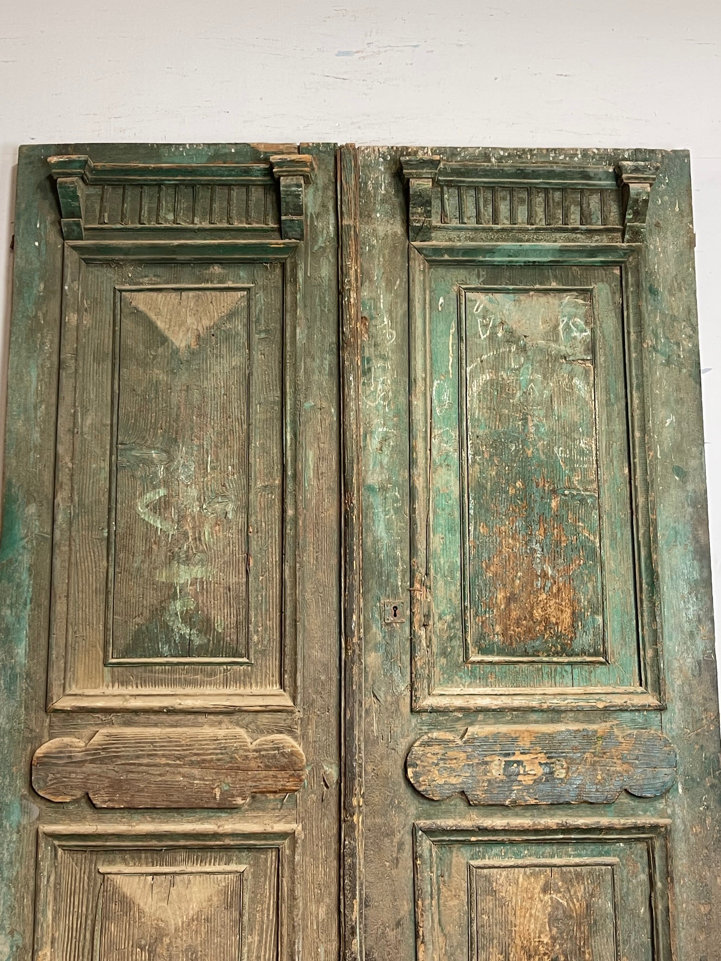 Antique  French Panel Doors with Carving  (95.5 x 59) M034