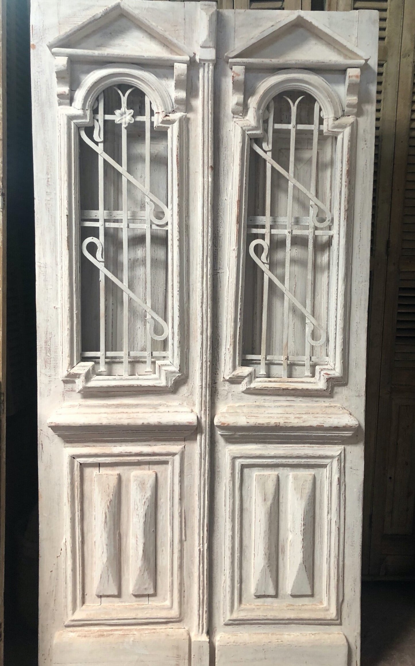 Antique panel doors with iron (98x45)
