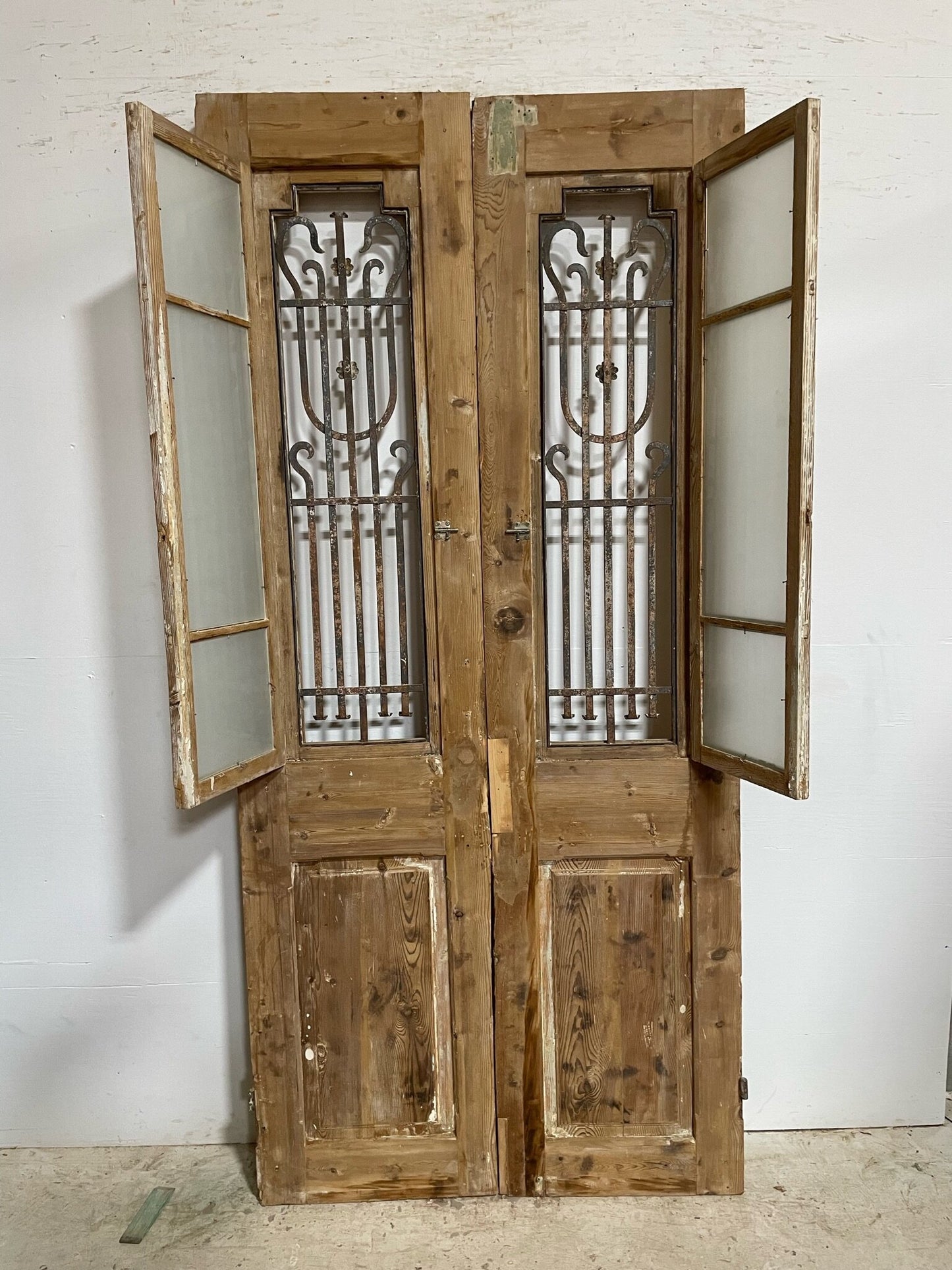 Antique French door (93.75x43.25) with metal F0891