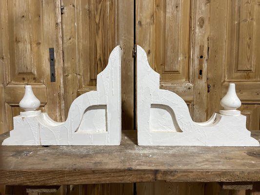 Corbel pair (H=15.5) (L-19) (W=3.5) C6s