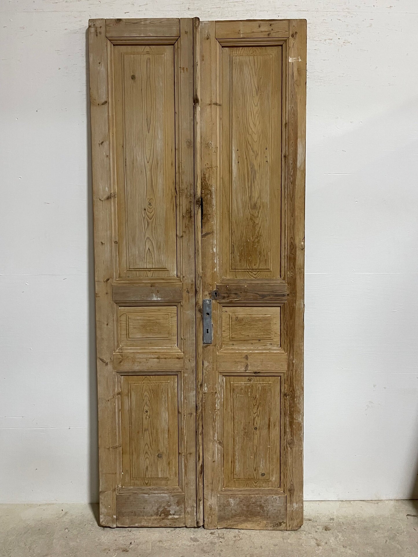 Antique French panel doors (93.5x38.75) I122