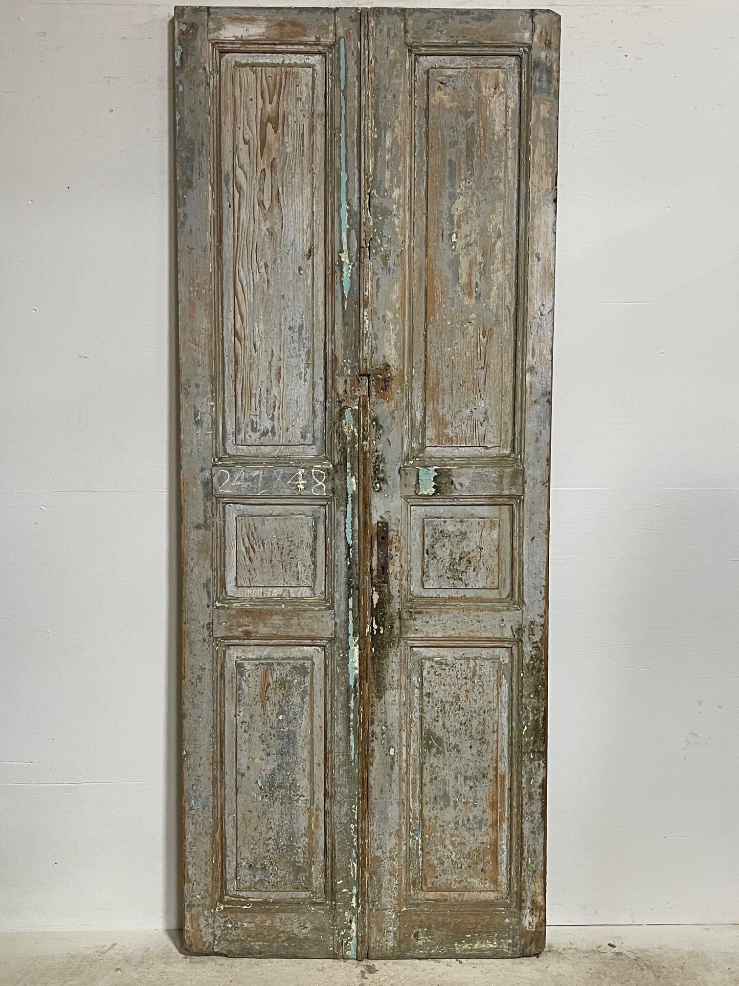 Antique French doors ( 95.25x 37.5) H0152s