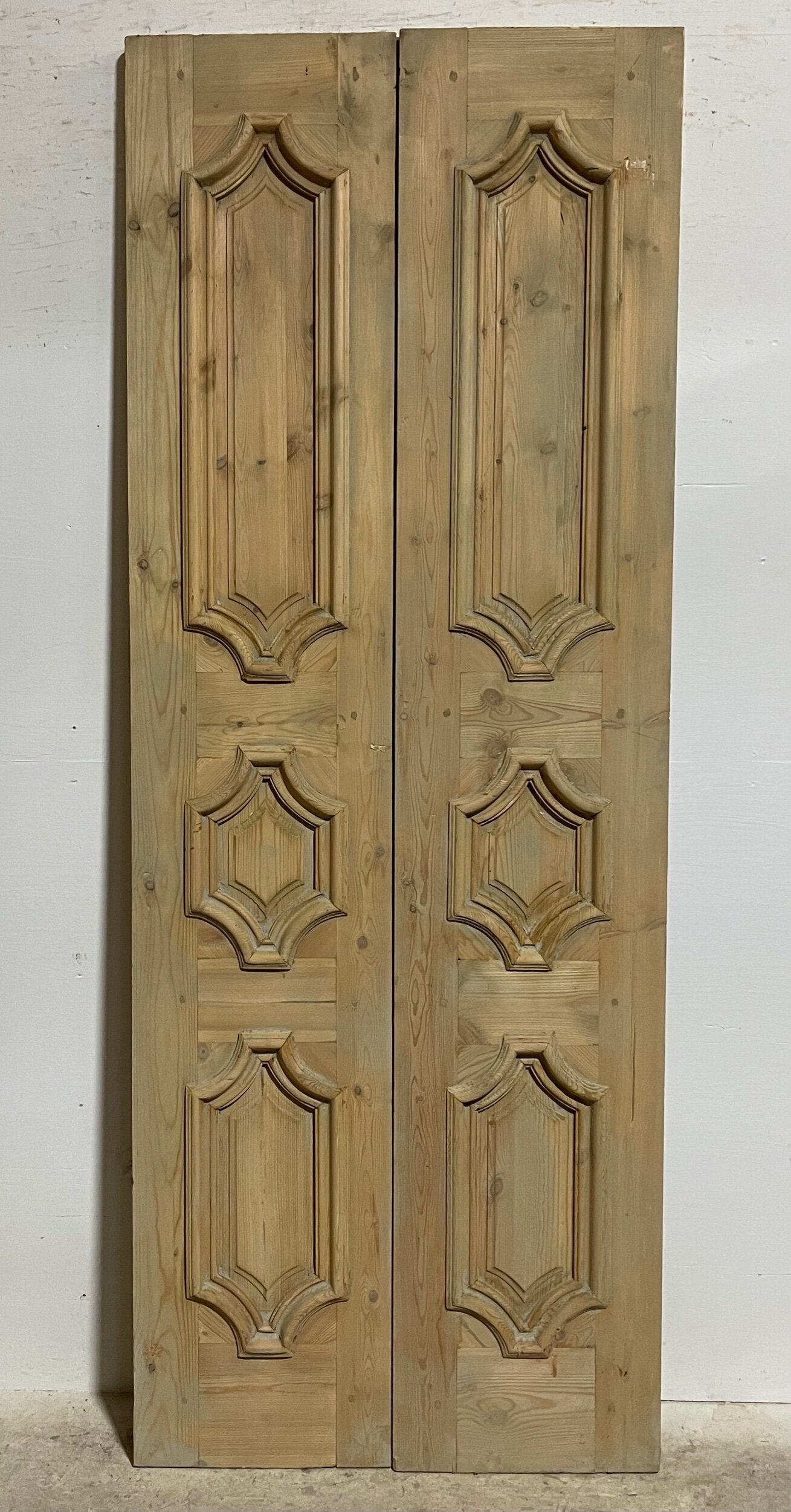 French panel doors with carvings (96 x 36.25) I028