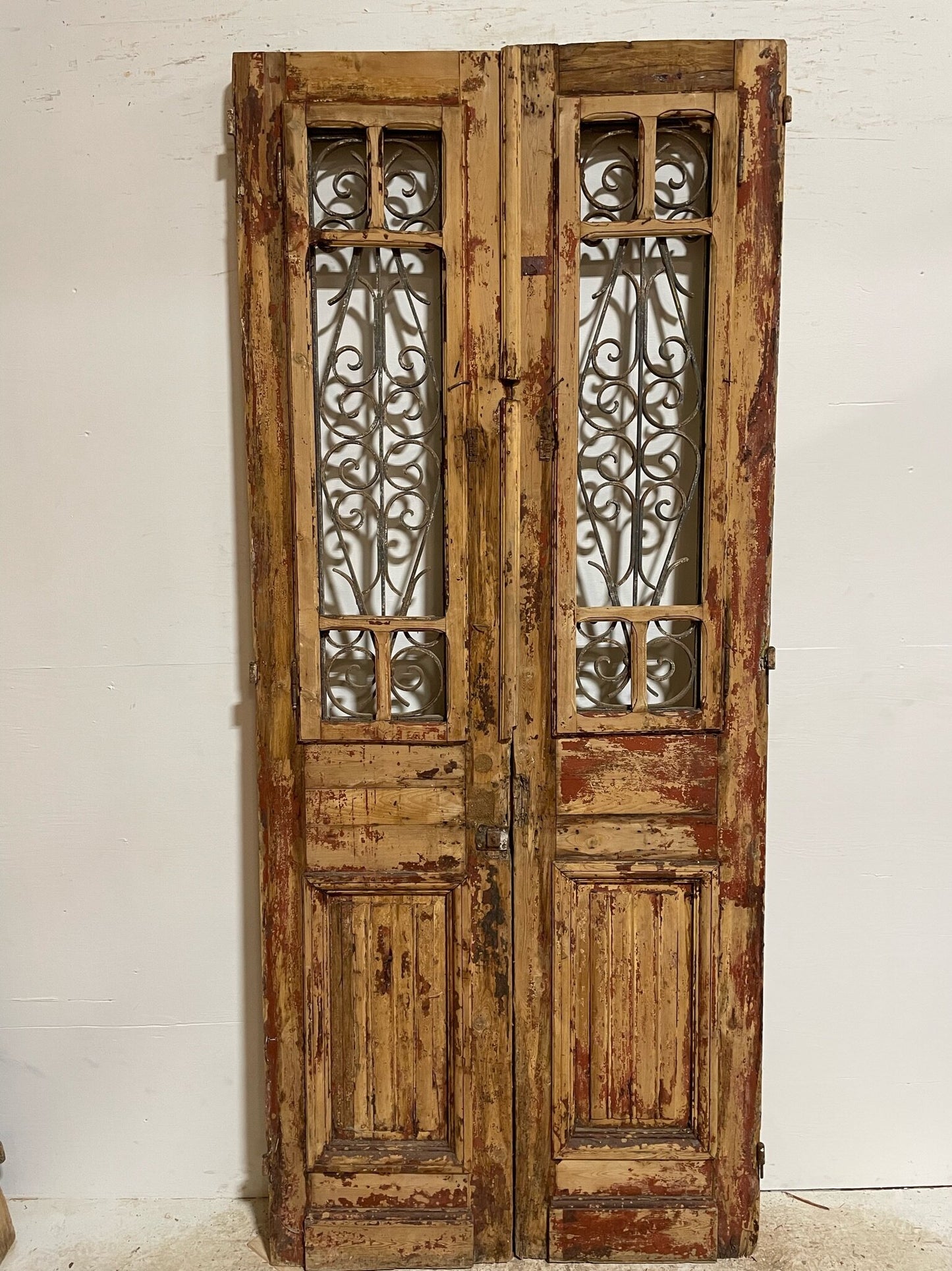 Antique French door (92.5x39.5) with metal E07