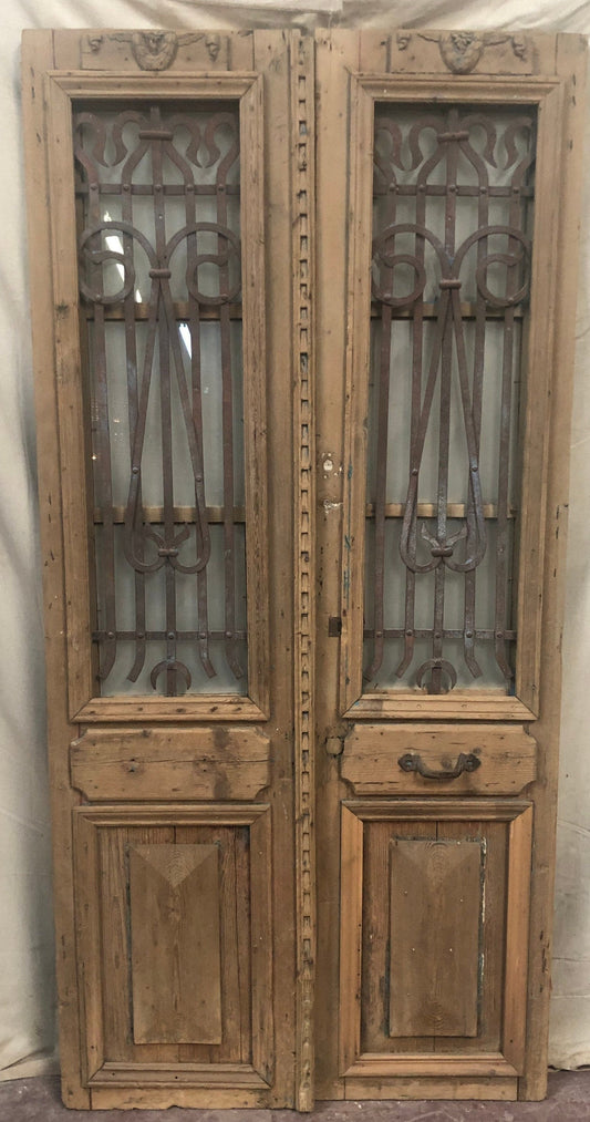 Antique panel doors (88x43) with iron C126