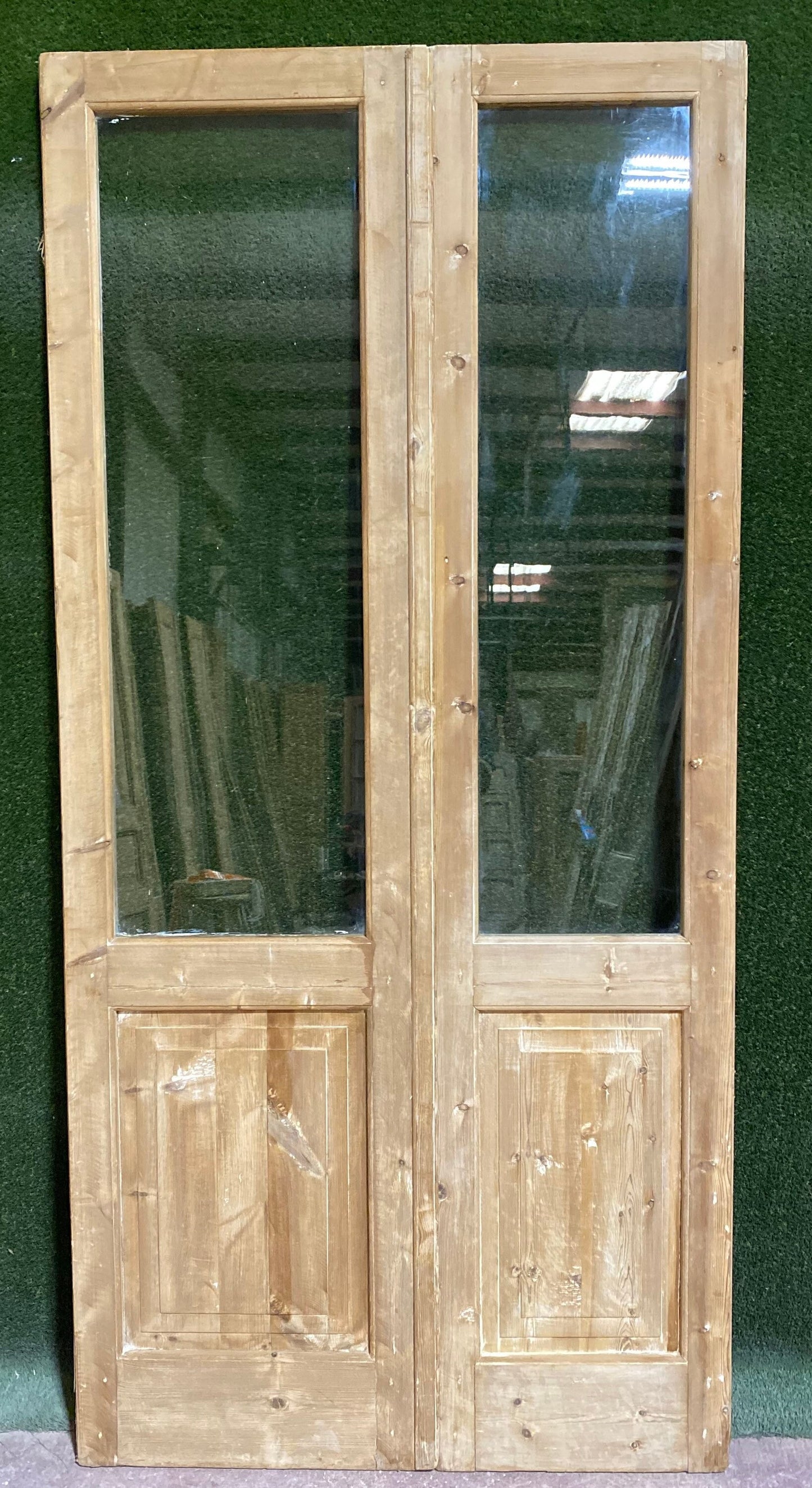 Antique French door (100.25x48*) with glass D196