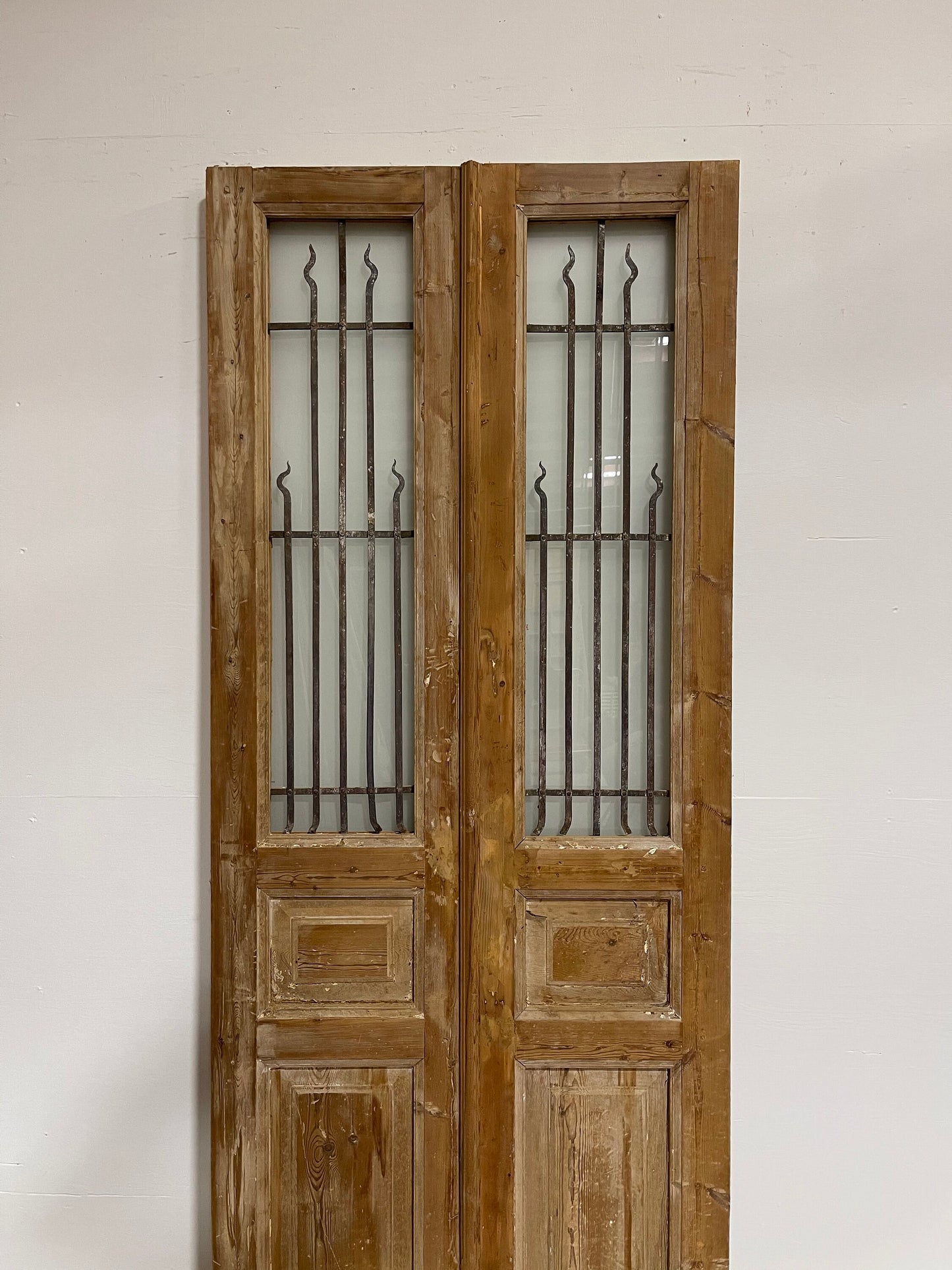 Antique french panel door with metal G1034 (92.5x36.75)