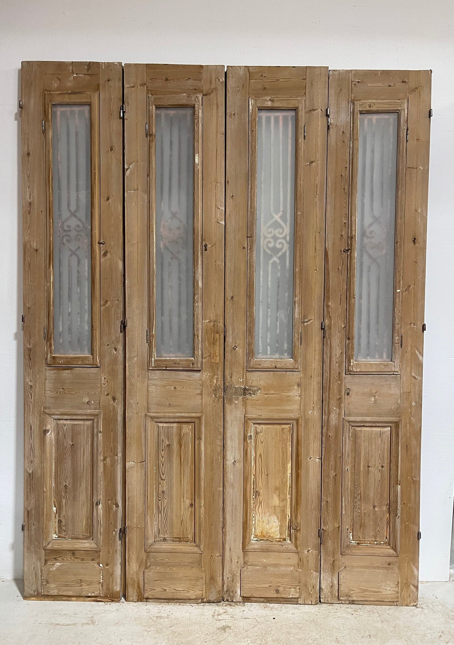 Antique French panel door with metal (103.25x77) G1038As