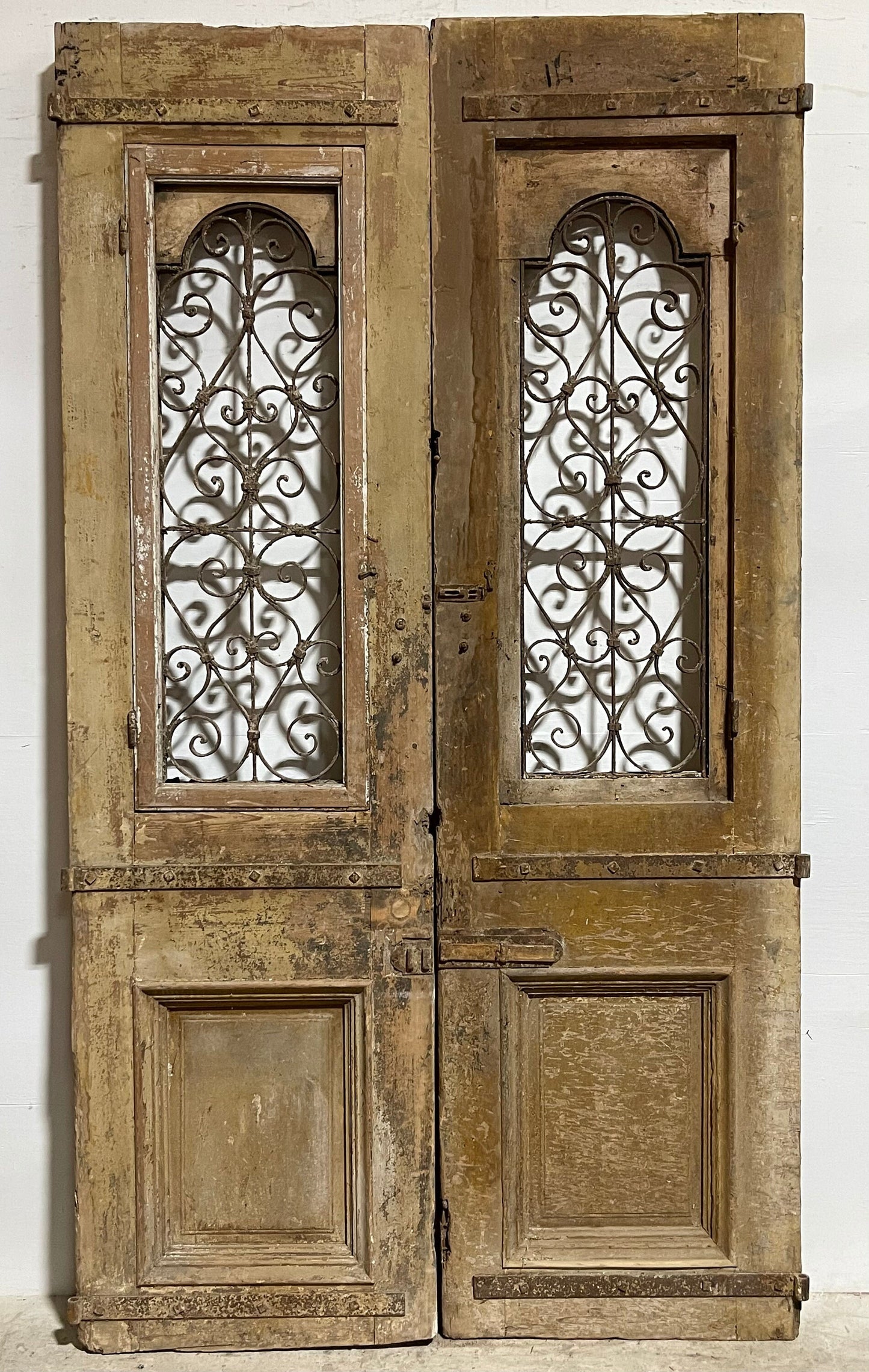 Antique French panel doors with iron (101x57.25) I037s